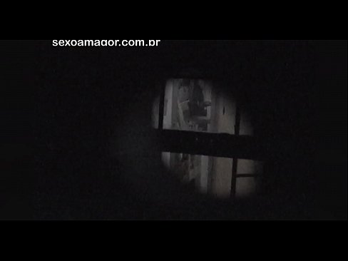 ❤️ Rubia es grabada en secreto por un voyeur del barrio escondido detrás de unos ladrillos huecos ❤❌ Video de sexo de calidad en es.xxxwow-net.ru ❌️